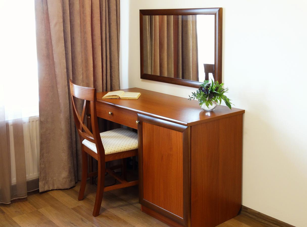 Henry Ford Mini Hotel Одесса Экстерьер фото